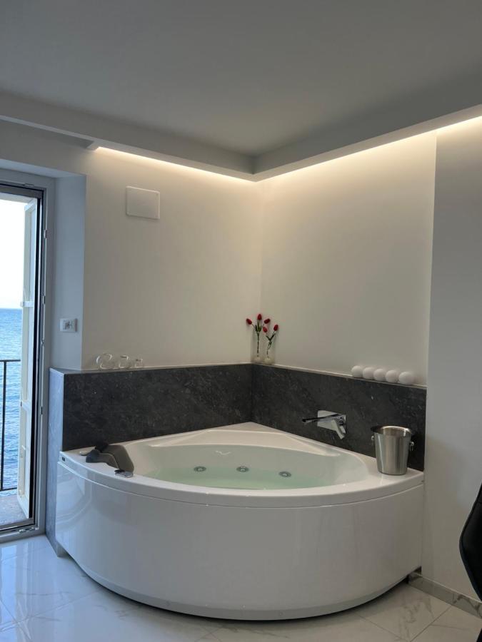 U Scrusciu D'U Mari Luxury Suite Cefalu Exterior photo